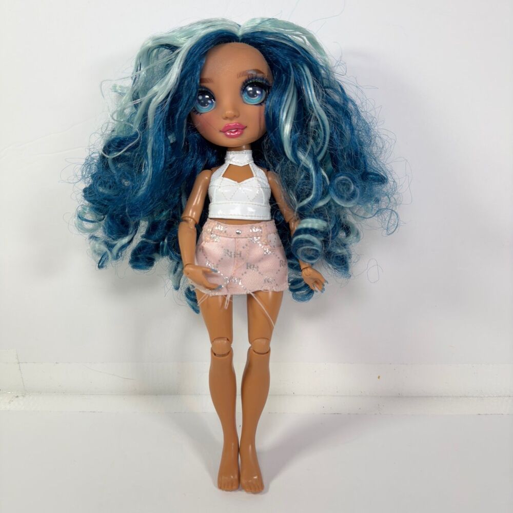 Rainbow High Skyler Bradshaw Fantastic Fashion Doll MGA Blue Hair Blue Eyes Cute